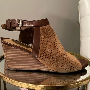 Brown Wedges